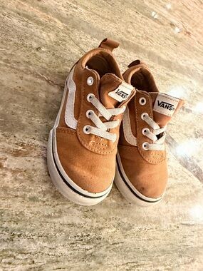 Vans Kids Low-Top Sneakers in Tan with White Stripe 7 toddlers boys girls  vans
